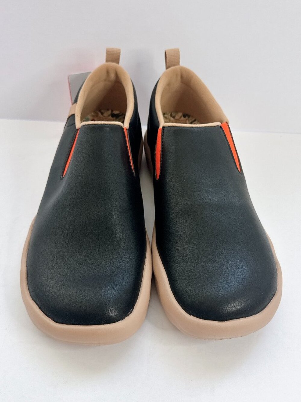 Women’s Size 10.5 UIN Cuenca Black Slip On Shoes Split Leather